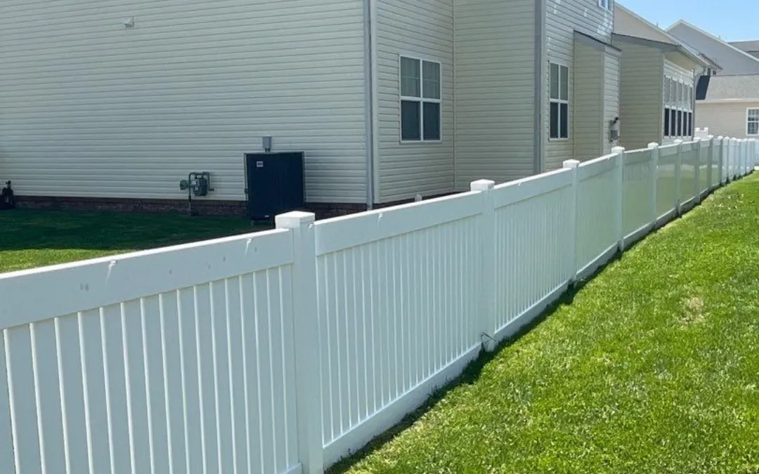 Is Fall a Good Time to Wash Your Deck or Fence?
